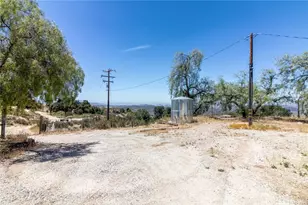 32999 Oak Dr, Hemet, CA 92544 - Photo 19