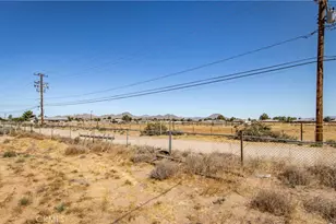 21798 Standing Rock Ave, Apple Valley, CA 92307 - Photo 21