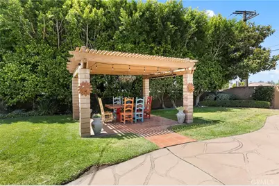 555 Armsley, Ontario, CA 91762 - Photo 43