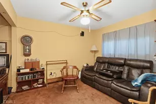 10426 Bonneville, Riverside, CA 92505 - Photo 17