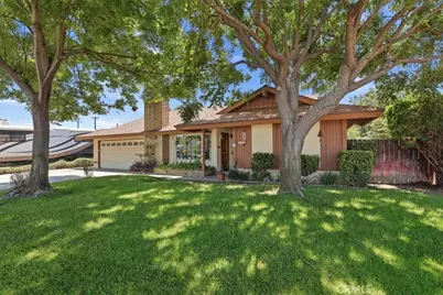 10426 Bonneville, Riverside, CA 92505 - Photo 3