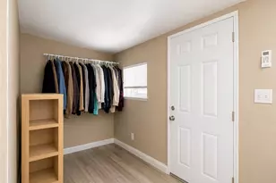 7243 Conejo Dr, San Bernardino, CA 92404 - Photo 9