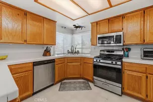 352 Leafwood Ct, Riverside, CA 92506 - Photo 15