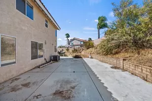 352 Leafwood Ct, Riverside, CA 92506 - Photo 37