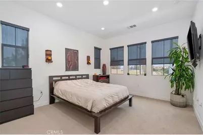 129 Carlow, Irvine, CA 92618 - Photo 29