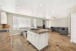 16318 Sun Summit Dr, Riverside, CA 92503 - Photo 17
