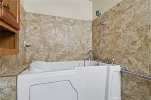 15412 Pine, Fontana, CA 92335 - Photo 23