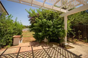 2350 Shadow Hill Dr, Riverside, CA 92506 - Photo 7