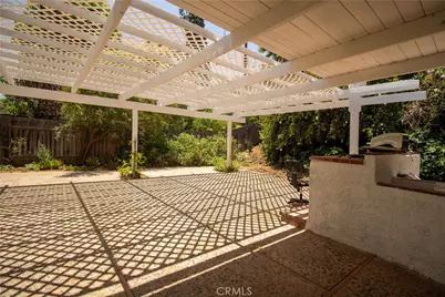 2350 Shadow Hill Drive, Riverside, CA 92506 - Photo 7