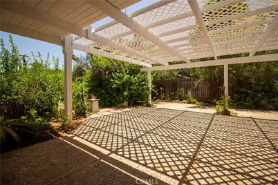 2350 Shadow Hill Drive, Riverside, CA 92506 - Photo 9
