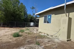 633 N Yale St, Hemet, CA 92544 - Photo 33