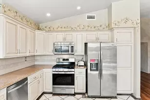 165 Cottonwood Ave, Riverside, CA 92506 - Photo 9