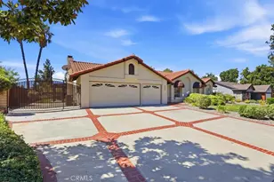 165 Cottonwood Ave, Riverside, CA 92506 - Photo 3