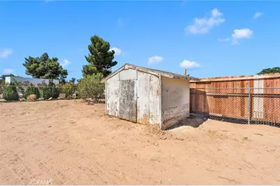 11984 Cottonwood, Hesperia, CA 92345 - Photo 35