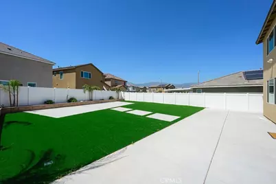 324 Castaic Way, Rialto, CA 92377 - Photo 5