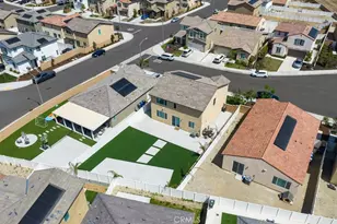 324 Castaic Wy, Rialto, CA 92377 - Photo 7