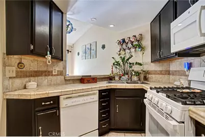 985 Sunrise, Hemet, CA 92545 - Photo 3