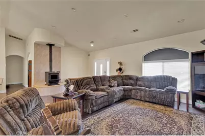 3677 Arcadia, Phelan, CA 92371 - Photo 5