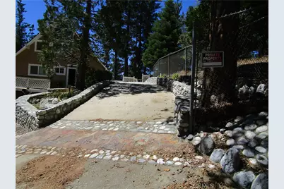 26614 Hillcrest, Lake Arrowhead, CA 92352 - Photo 7