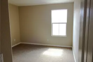 460 N Pinewood, Rialto, CA 92376 - Photo 19