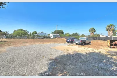 17788 San Bernardino, Fontana, CA 92335 - Photo 45