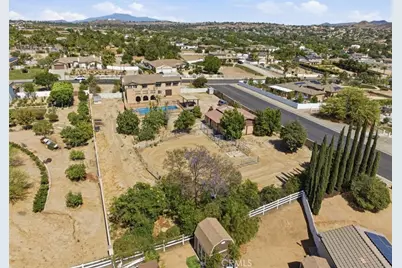 17731 Glen Hollow, Riverside, CA 92504 - Photo 57