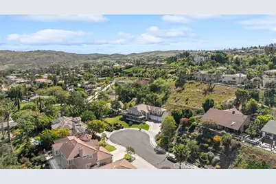 1240 San Cristobal Dr, Riverside, CA 92506 - Photo 17