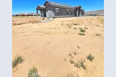 13928 Patomac Road, Apple Valley, CA 92307 - Photo 5