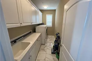 4866 Stoneglen Ave, Fontana, CA 92336 - Photo 17