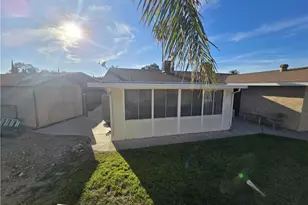 8725 Boxwood Ct, Fontana, CA 92335 - Photo 17