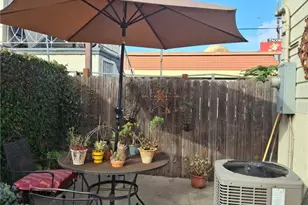 1346 W Century, Los Angeles, CA 90044 - Photo 9