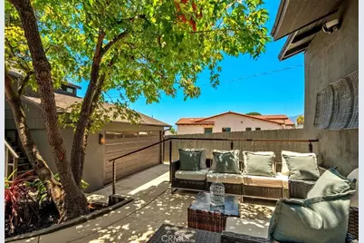 32 W Las Flores Drive, Altadena, CA 91001 - Photo 5