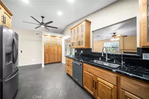 235 Laurelwood Ln, Lake Elsinore, CA 92530 - Photo 11