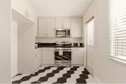2155 Euclid Avenue, Long Beach, CA 90815 - Photo 9