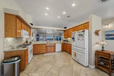 18015 Wildwood, Victorville, CA 92395 - Photo 19