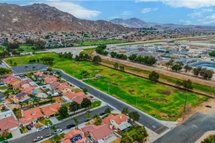 16861 Via Lunado, Moreno Valley, CA 92551 - Photo 37