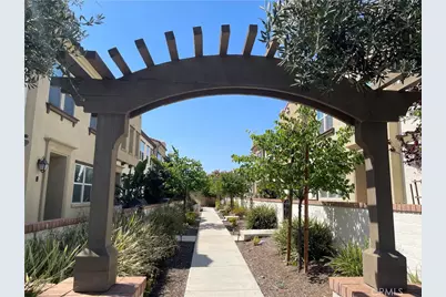 3305 E Midsummer Privado #4, Ontario, CA 91762 - Photo 5