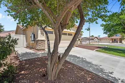 1929 Brilliance, San Jacinto, CA 92582 - Photo 5
