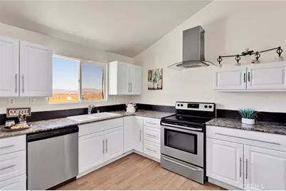 32480 Wren, Lucerne Valley, CA 92356 - Photo 7