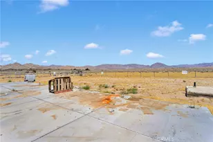 32480 Wren, Lucerne Valley, CA 92356 - Photo 37