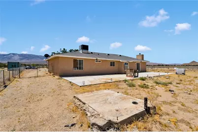 32480 Wren, Lucerne Valley, CA 92356 - Photo 35