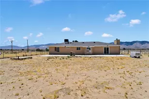 32480 Wren, Lucerne Valley, CA 92356 - Photo 41