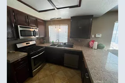 25900 Calle Familia, Moreno Valley, CA 92551 - Photo 17
