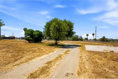 21820 Cajalco Road, Perris, CA 92570 - Photo 37