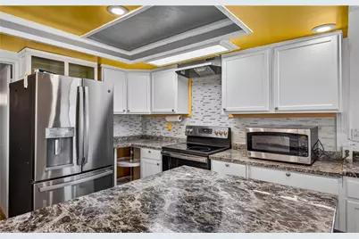 8929 Central Road, Apple Valley, CA 92308 - Photo 15