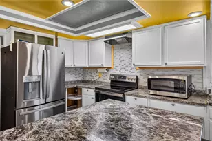 8929 Central Rd, Apple Valley, CA 92308 - Photo 15