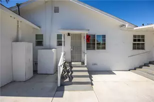111 S South Lindsay St, Lake Elsinore, CA 92530 - Photo 15