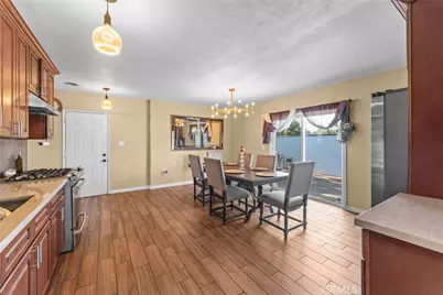 17912 Merrill, Fontana, CA 92335 - Photo 11