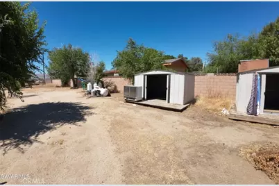 9157 E Avenue S-10, Littlerock, CA 93543 - Photo 13