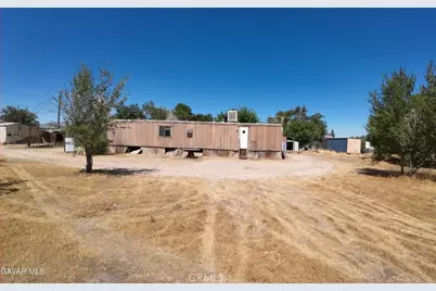 9157 E Avenue S-10, Littlerock, CA 93543 - Photo 11